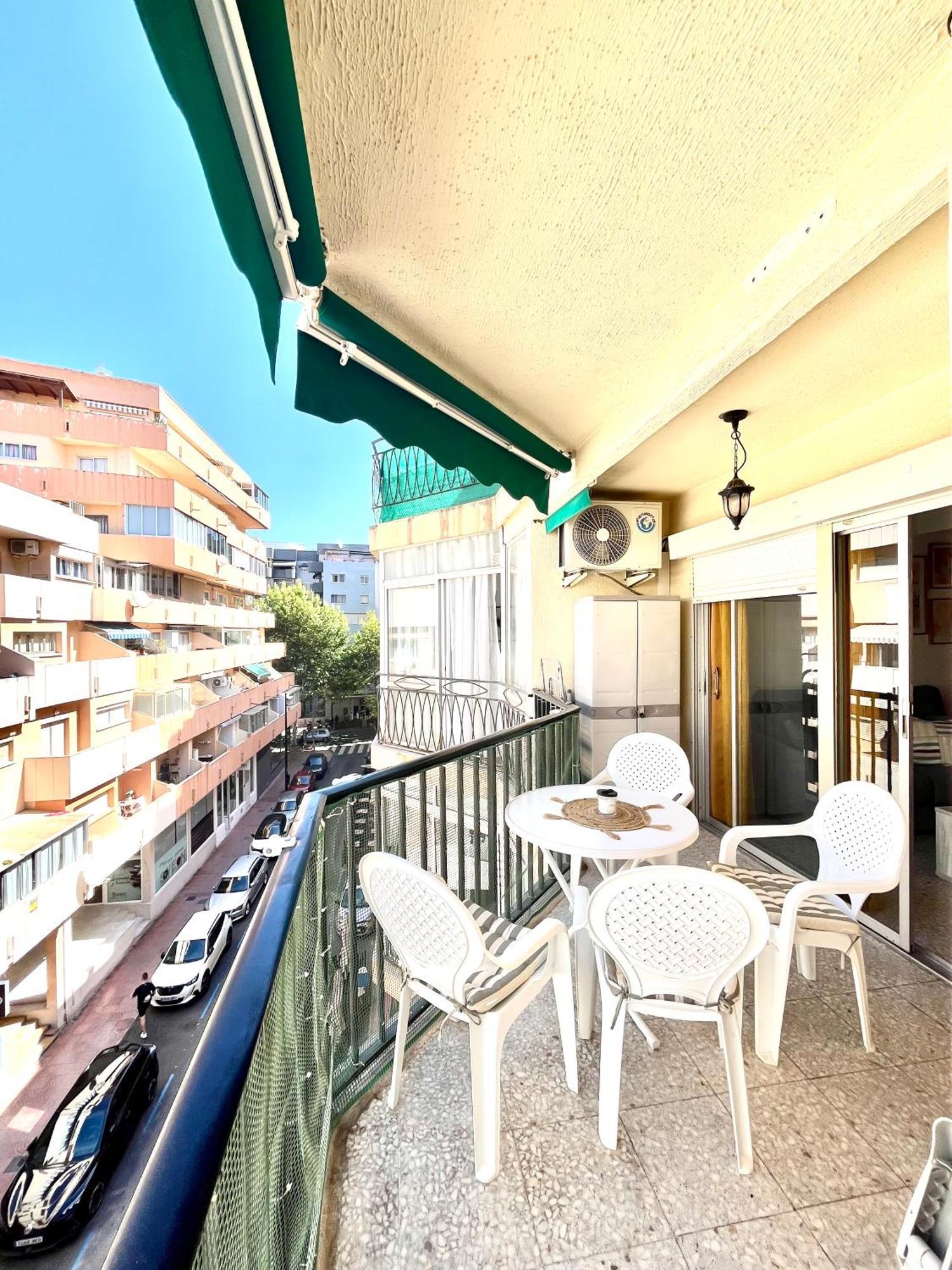 Natalie Calpe Sun 100M To The Beach Center Extérieur photo